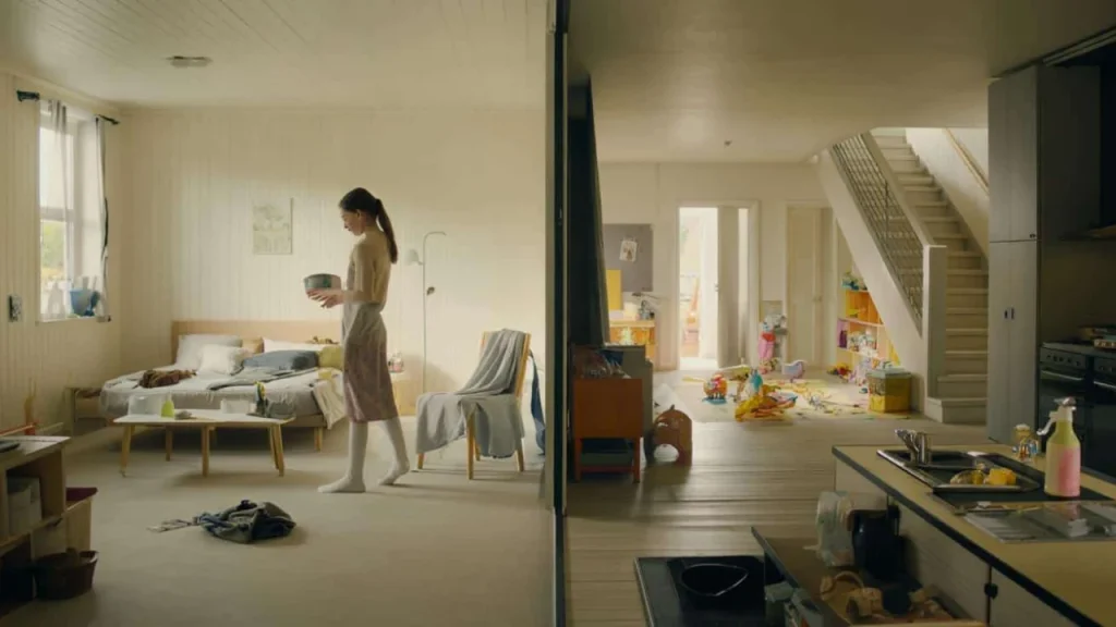 The psychology behind why one dirty plate ruins your entire 35m² apartment but disappears in larger homes